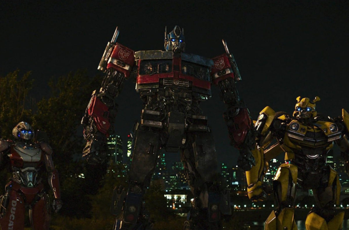 Diretor de Besouro Azul diz que vai fazer uma abordagem 'diferente' para o novo spin-off de 'Transformers'